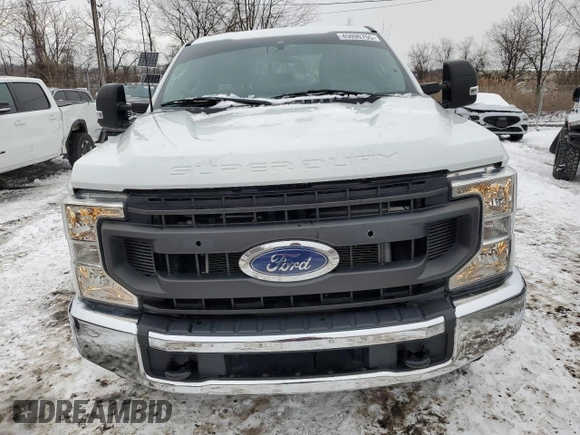 2022 Ford F-250 XL with VIN 1FT7X2B62NEE91107, listed as a Copart auction lot 45096755 with 64,461 mi miles and Non Repairable. Bid and sale history available at DreamBid. Image 5.