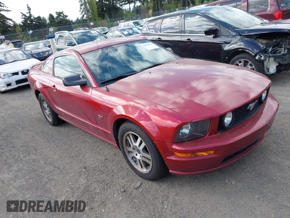 2005 Ford Mustang GT Deluxe with VIN 1ZVFT82HX55116087, listed as a IAAI auction lot 42039147 with 103,389 mi miles and . Bid and sale history available at DreamBid. Image 1.