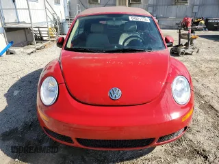 2008 Volkswagen Beetle SE with VIN 3VWRF31YX8M409057, listed as a Copart auction lot 64021115 with 137,841 mi miles and Salvage title. Bid and sale history available at DreamBid. Image 5.