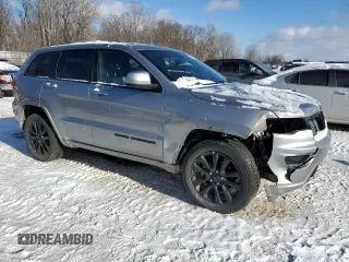 2018 Jeep Grand Cherokee Altitude z VIN 1C4RJFAG6JC452988, wystawiony jako Copart lot #88226035 z przebiegiem 120 015 mil mil oraz Szkoda całkowita • Salvage title. Historia ofert i sprzedaży dostępna na DreamBid. Obrazek 4.