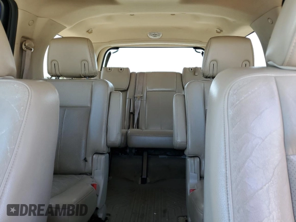 2011 Ford Expedition XLT z VIN 1FMJU1H55BEF34210, wystawiony jako Copart lot #54511145 z przebiegiem 153 695 mil mil oraz Czysty tytuł • Clean title. Historia ofert i sprzedaży dostępna na DreamBid. Obrazek 10.