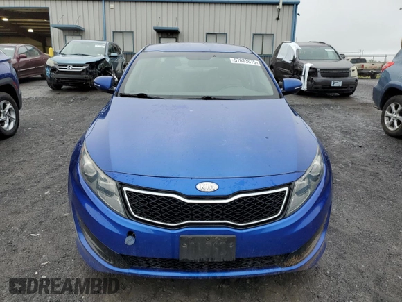 2011 Kia Optima SX z VIN KNAGR4A6XB5109812, wystawiony jako Copart lot #57073075 z przebiegiem 157 953 mil mil oraz Czysty tytuł • Clean title. Historia ofert i sprzedaży dostępna na DreamBid. Obrazek 5.