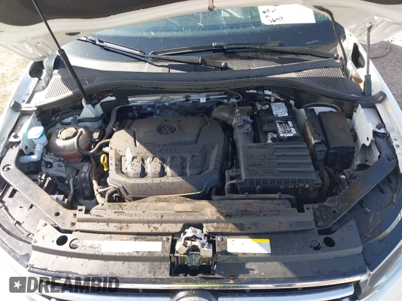 2022 Volkswagen Tiguan SE with VIN 3VV2B7AX2NM010932, listed as a IAAI auction lot 42007364 with 26,014 mi miles and . Bid and sale history available at DreamBid. Image 10.