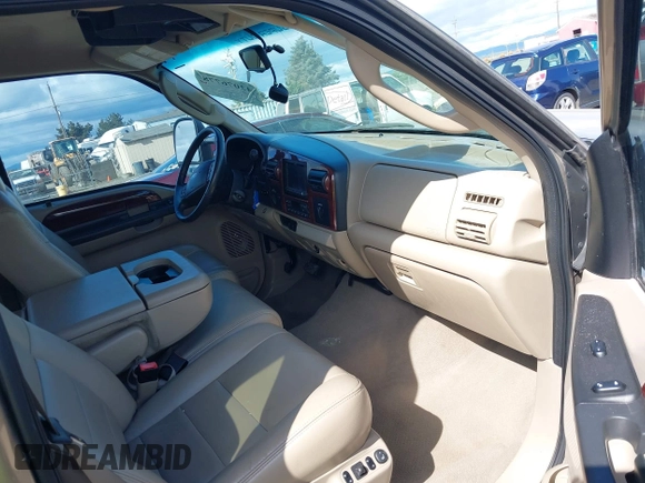 2007 Ford F-250 XL z VIN 1FTSW21P37EA76534, wystawiony jako IAAI lot #42076778 z przebiegiem Nie podano mil oraz . Historia ofert i sprzedaży dostępna na DreamBid. Obrazek 5.