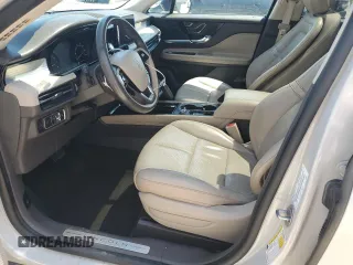 2020 Lincoln Corsair Standard z VIN 5LMCJ1C94LUL17635, wystawiony jako Copart lot #53818835 z przebiegiem 69 490 mil mil oraz Szkoda całkowita • Salvage title. Historia ofert i sprzedaży dostępna na DreamBid. Obrazek 7.