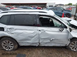 2018 Volkswagen Tiguan S with VIN 3VV1B7AX2JM120062, listed as a IAAI auction lot 41904852 with 166,909 mi miles. Bid and sale history available at carsss.com. Image 14.