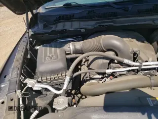 2018 Ram 1500 Big Horn z VIN 1C6RR7GT2JS312100, wystawiony jako Copart lot #80010715 z przebiegiem 128 198 mil mil oraz Szkoda całkowita • Salvage title. Historia ofert i sprzedaży dostępna na DreamBid. Obrazek 13.