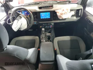 2021 Ford Bronco с VIN 1FMEE5DP8MLA72186, выставлен на аукционе Copart как лот 54100605 с пробегом 60 653 миль миль и Списание • Salvage title. История ставок и продаж доступна на DreamBid. Изображение 8.