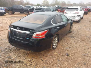 2014 Nissan Altima S with VIN 1N4AL3AP0EN375718, listed as a IAAI auction lot 41850324 with 219,558 mi miles and . Bid and sale history available at carsss.com. Image 4.