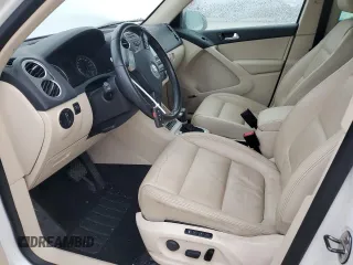 2010 Volkswagen Tiguan SEL with VIN WVGBV7AX8AW530953, listed as a Copart auction lot 81807704 with 146,558 mi miles and Salvage Title. Bid and sale history available at DreamBid. Image 7.