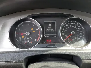 2015 Volkswagen Golf TSI S z VIN 3VW217AU1FM032510, wystawiony jako Copart lot #54254655 z przebiegiem 102 222 mil mil oraz Szkoda całkowita • Salvage title. Historia ofert i sprzedaży dostępna na DreamBid. Obrazek 9.