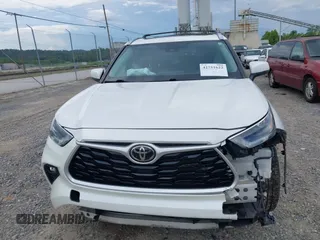 2021 Toyota Highlander XLE with VIN 5TDHZRBH9MS551417, listed as a IAAI auction lot 42751622 with 60,295 mi miles and . Bid and sale history available at DreamBid. Image 13.