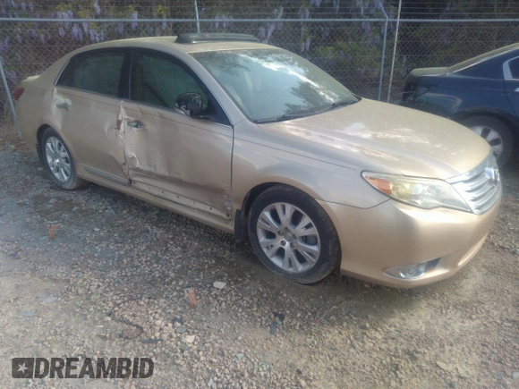 2011 Toyota Avalon with VIN 4T1BK3DB7BU374791, listed as a IAAI auction lot 39041827 with 205,600 mi miles and . Bid and sale history available at DreamBid. Image 1.