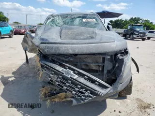 2018 Chevrolet Colorado 4WD ZR2 z VIN 1GCPTEE11J1243686, wystawiony jako Copart lot #58235125 z przebiegiem 144 760 mil mil oraz Szkoda całkowita • Salvage title. Historia ofert i sprzedaży dostępna na DreamBid. Obrazek 5.