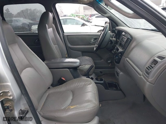 2001 Mazda Tribute LX with VIN 4F2YU09151KM22080, listed as a IAAI auction lot 41549617 with 164,975 mi miles. Bid and sale history available at carsss.com. Image 5.
