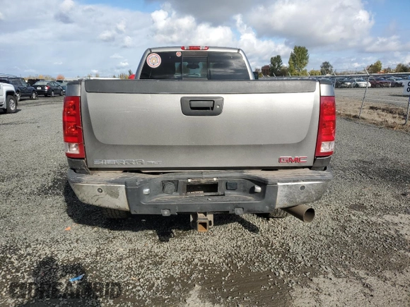 2008 GMC Sierra 2500HD SLT z VIN 1GTHK29618E181379, wystawiony jako Copart lot #78244454 z przebiegiem 161 846 mil mil oraz Szkoda całkowita • Salvage title. Historia ofert i sprzedaży dostępna na DreamBid. Obrazek 6.