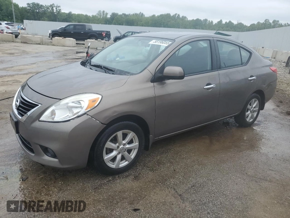 2012 Nissan Versa SV z VIN 3N1CN7AP1CL927523, wystawiony jako Copart lot #58196055 z przebiegiem 156 057 mil mil oraz Nie do naprawy • Non repairable. Historia ofert i sprzedaży dostępna na DreamBid. Obrazek 1.