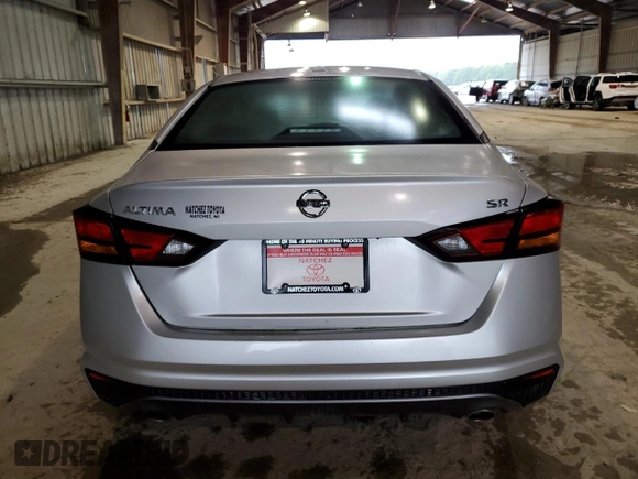 2019 Nissan Altima SR with VIN 1N4BL4CV0KC197015, listed as a Copart auction lot 49549033 with 52,631 mi miles and Salvage Title. Bid and sale history available at DreamBid. Image 6.