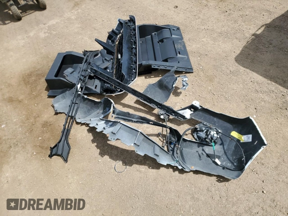 2022 Toyota Tacoma SR с VIN 3TMCZ5AN7NM454051, выставлен на аукционе Copart как лот 59896115 с пробегом 70 202 миль миль и Списание • Salvage title. История ставок и продаж доступна на DreamBid. Изображение 12.