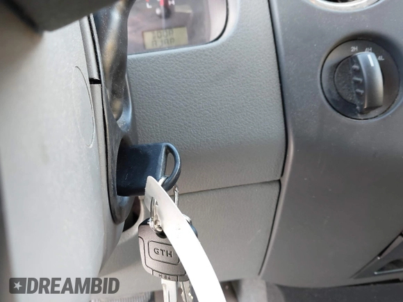 2007 Ford F-150 XLT с VIN 1FTPX14517FB19303, выставлен на аукционе IAAI как лот 42676971 с пробегом 246 050 миль миль и . История ставок и продаж доступна на DreamBid. Изображение 11.