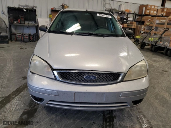 2005 Ford Focus S with VIN 1FAFP34N85W276255, listed as a Copart auction lot 44597365 with 109,498 mi miles and Salvage Title. Bid and sale history available at carsss.com. Image 5.