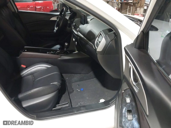 2018 Mazda Mazda3 4-Door Touring with VIN 3MZBN1V36JM221682, listed as a IAAI auction lot 41896432 with 98,322 mi miles. Bid and sale history available at carsss.com. Image 5.