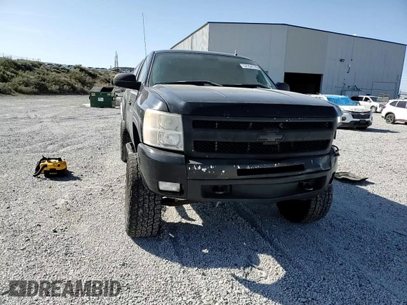 2011 Chevrolet Silverado 1500 LT with VIN 1GCRKSE30BZ401059, listed as a Copart auction lot 52354715 with 200,014 mi miles and Salvage Title. Bid and sale history available at DreamBid. Image 11.