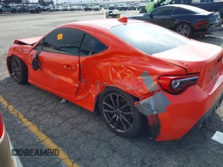 2017 Toyota 86 with VIN JF1ZNAA19H8708188, listed as a IAAI auction lot 41451000 with 1 mi miles. Bid and sale history available at carsss.com. Image 3.