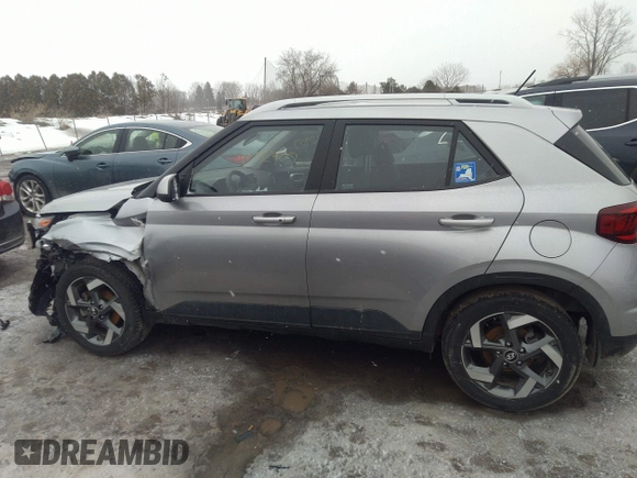 2024 Hyundai Venue Limited with VIN KMHRC8A30RU300497, listed as a IAAI auction lot 41732907 with 8,104 mi miles and . Bid and sale history available at DreamBid. Image 14.