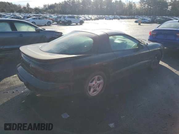 1998 Pontiac Firebird Firebird z VIN 2G2FS22K2W2214739, wystawiony jako Copart lot #43852925 z przebiegiem Nie podano mil oraz Czysty tytuł • Clean title. Historia ofert i sprzedaży dostępna na DreamBid. Obrazek 3.