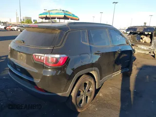 2018 Jeep Compass Latitude с VIN 3C4NJCBB0JT502028, выставлен на аукционе IAAI как лот 42702509 с пробегом 198 712 миль миль и . История ставок и продаж доступна на DreamBid. Изображение 4.