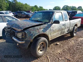 1999 Toyota Tacoma z VIN 4TAWM72N5XZ429880, wystawiony jako IAAI lot #42179697 z przebiegiem 311 261 mil mil oraz . Historia ofert i sprzedaży dostępna na DreamBid. Obrazek 2.