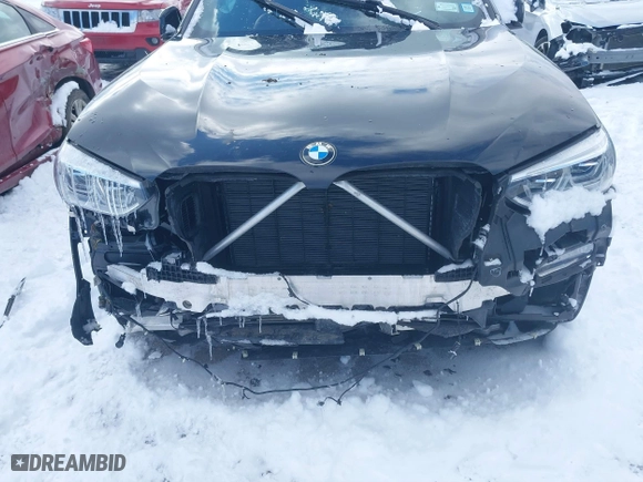 2021 BMW X4 M40i with VIN 5UX2V5C05M9H02711, listed as a IAAI auction lot 41675953 with 26,652 mi miles. Bid and sale history available at carsss.com. Image 6.