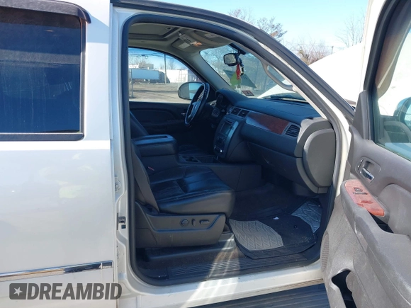 2009 GMC Yukon SLT 4SB with VIN 1GKFK33079R251967, listed as a IAAI auction lot 41901508 with 186,900 mi miles and . Bid and sale history available at DreamBid. Image 5.