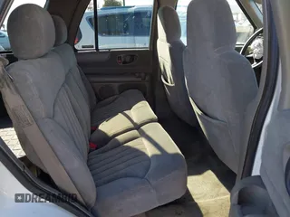 2001 Chevrolet Blazer LT z VIN 1GNCS13W712122865, wystawiony jako IAAI lot #41997035 z przebiegiem 161 862 mil mil oraz . Historia ofert i sprzedaży dostępna na DreamBid. Obrazek 8.