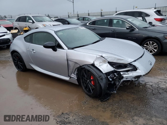 2024 Toyota 86 with VIN JF1ZNBB15R8755840, listed as a Copart auction lot 45542025 with 5,276 mi miles and Salvage Title. Bid and sale history available at DreamBid. Image 4.