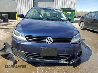 2013 Volkswagen Jetta SE z VIN 3VWDP7AJ7DM311146, wystawiony jako Copart lot #54963425 z przebiegiem 236 277 mil mil oraz Szkoda całkowita • Salvage title. Historia ofert i sprzedaży dostępna na DreamBid. Obrazek 5.