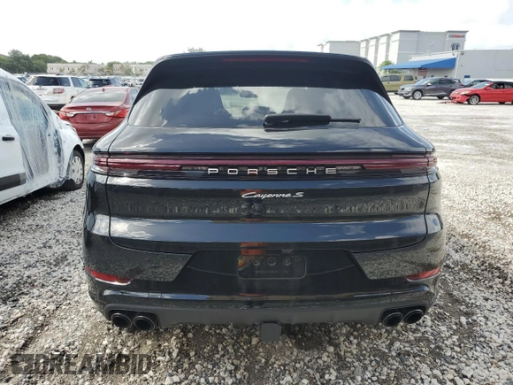 2024 Porsche Cayenne S with VIN WP1AL2AY7RDA33299, listed as a Copart auction lot 60818305 with 3,599 mi miles and Non repairable. Bid and sale history available at DreamBid. Image 6.
