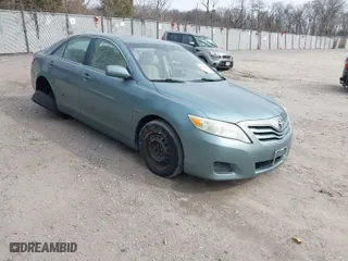2010 Toyota Camry with VIN 4T1BF3EK8AU565914, listed as a IAAI auction lot 41722488 with 303,037 mi miles. Bid and sale history available at carsss.com. Image 1.