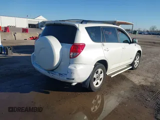 2007 Toyota RAV4 Limited with VIN JTMZD31V275050998, listed as a IAAI auction lot 41657967 with 217,646 mi miles. Bid and sale history available at carsss.com. Image 4.