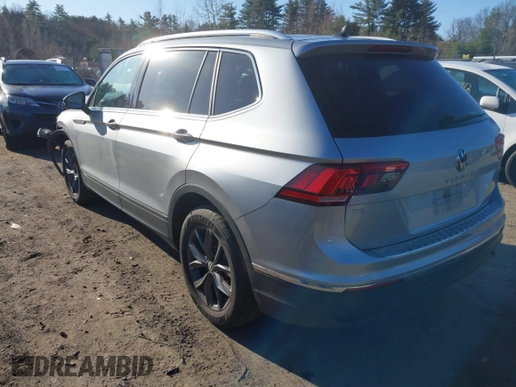 2023 Volkswagen Tiguan SE z VIN 3VVMB7AX4PM128007, wystawiony jako IAAI lot #42069544 z przebiegiem 19 994 mil mil oraz . Historia ofert i sprzedaży dostępna na DreamBid. Obrazek 14.