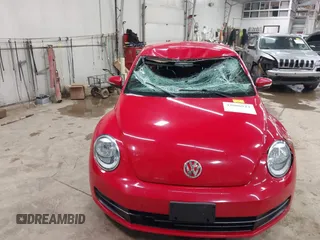 2013 Volkswagen Beetle 2.5L with VIN 3VWJP7AT3DM606135, listed as a IAAI auction lot 42006924 with 78,534 mi miles and . Bid and sale history available at DreamBid. Image 12.