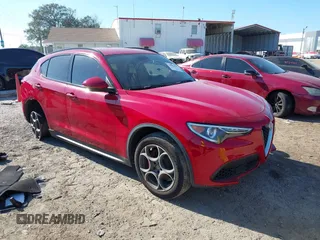 2018 Alfa Romeo Stelvio Sport z VIN ZASFAKPN7J7B88794, wystawiony jako IAAI lot #41541517 z przebiegiem 96 197 mil mil oraz . Historia ofert i sprzedaży dostępna na DreamBid. Obrazek 1.