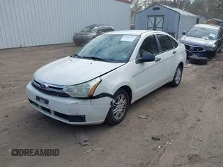 2011 Ford Focus SE with VIN 1FAHP3FN4BW199904, listed as a IAAI auction lot 41882463 with 109,798 mi miles. Bid and sale history available at carsss.com. Image 2.