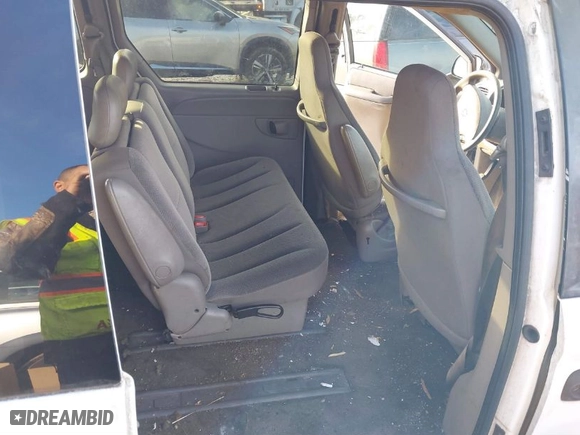 2002 Dodge Caravan SE with VIN 1B4GP25352B644736, listed as a IAAI auction lot 41268744 with 158,438 mi miles. Bid and sale history available at carsss.com. Image 8.