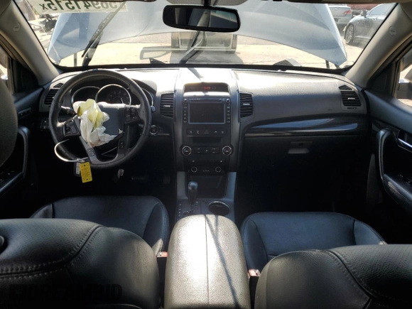 2013 Kia Sorento EX с VIN 5XYKUDA22DG365462, выставлен на аукционе Copart как лот 56941515 с пробегом 177 440 миль миль и Списание • Salvage title. История ставок и продаж доступна на DreamBid. Изображение 8.