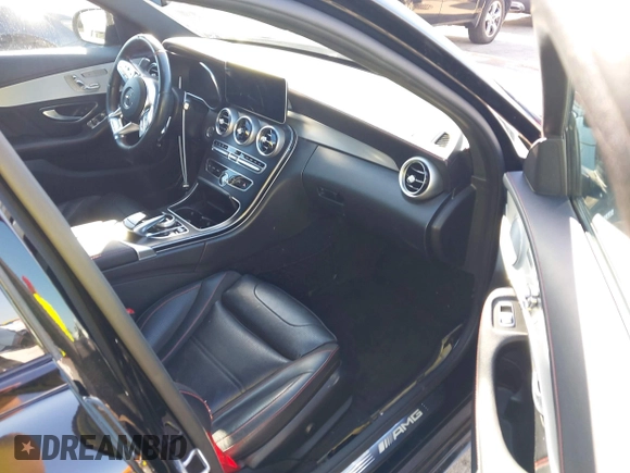 2019 Mercedes-Benz C 43 AMG z VIN 55SWF6EB1KU285008, wystawiony jako IAAI lot #41743022 z przebiegiem 83 640 mil mil oraz . Historia ofert i sprzedaży dostępna na DreamBid. Obrazek 5.