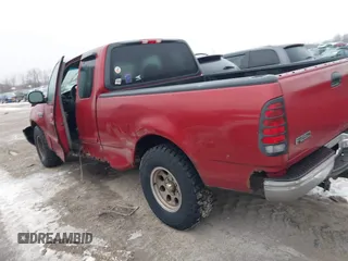 1999 Ford F-250 z VIN 1FTRX27L0XNB98915, wystawiony jako IAAI lot #41564615 z przebiegiem 227 254 mil mil oraz . Historia ofert i sprzedaży dostępna na DreamBid. Obrazek 14.