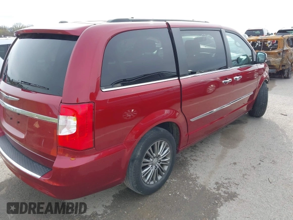 2014 Chrysler Town & Country Touring-L with VIN 2C4RC1CGXER165421, listed as a IAAI auction lot 41866846 with 53,303 mi miles. Bid and sale history available at carsss.com. Image 4.