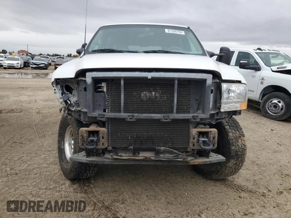 2001 Ford Excursion XLT с VIN 1FMNU40F11EB23604, выставлен на аукционе Copart как лот 81528794 с пробегом 196 555 миль миль и Списание • Salvage title. История ставок и продаж доступна на DreamBid. Изображение 5.